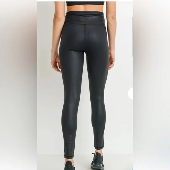 Mono B Sleek Black High-Rise Leggings - Picture 12 of 14